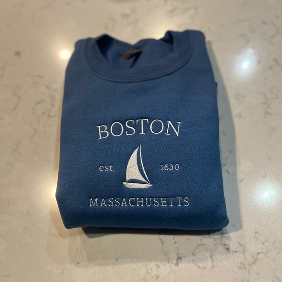 Embroidered Boston Massachusetts City Graphic Crewneck - Picture 2 of 6